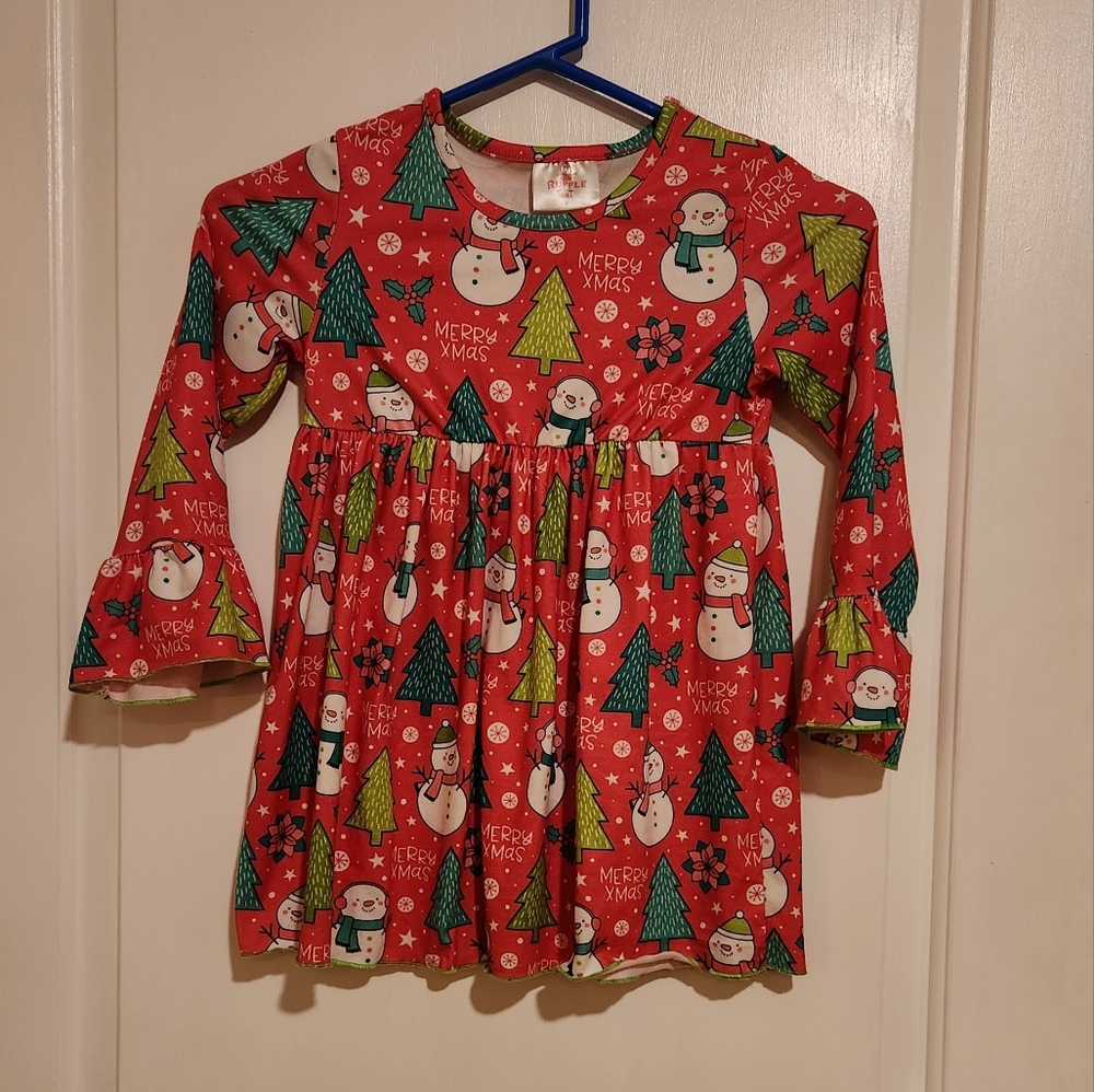 Pink and Green w snowmen and Christmas trees.  Ruffle girls size 6 & super comfy